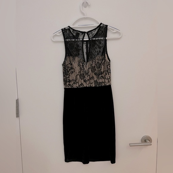 Forever 21 Velvet floral lace bodycon mini dress S - Picture 5 of 5